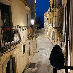 Casa 68 Ortigia , Syracuse Italy