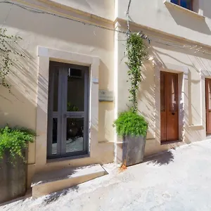 home-sud-home-guest-house-noto.sicilyhotelsitaly.net/