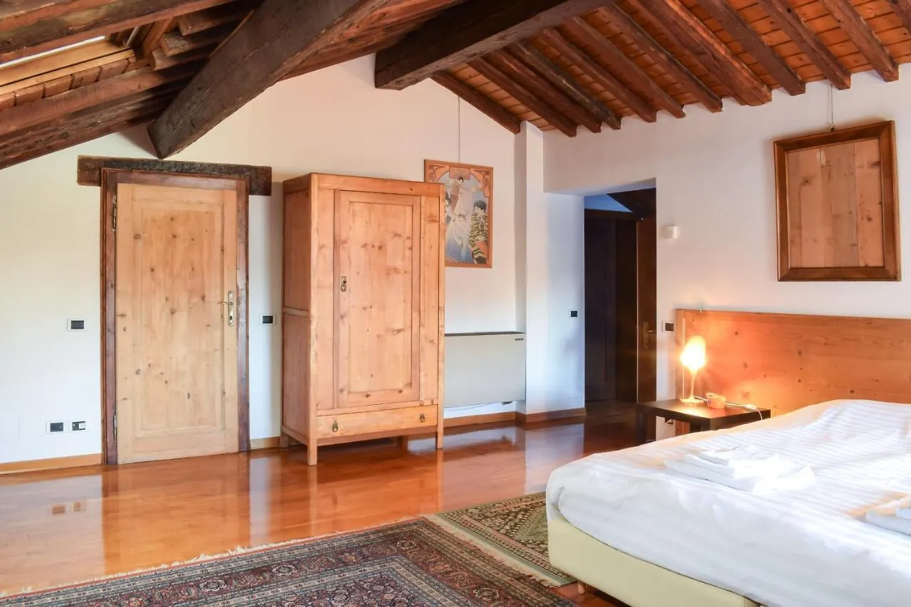 Palazzo Raspanti Treviso 2*,